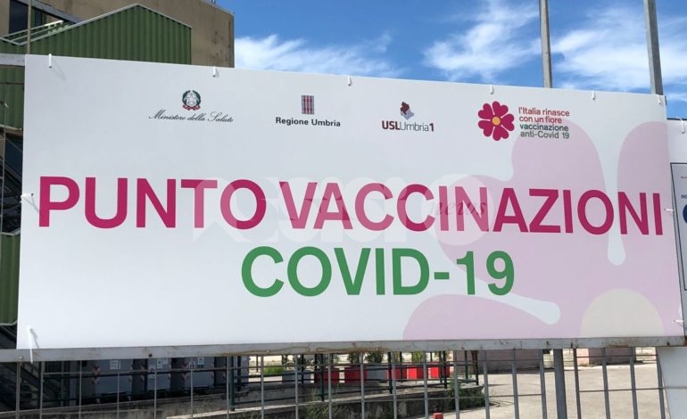 Vaccini, in Umbria al via le pre-adesioni per la vaccinazione degli over 50