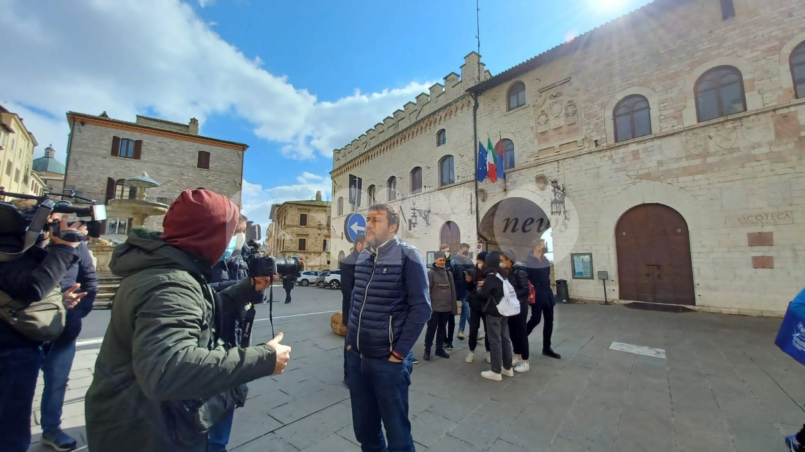 Matteo Salvini ad Assisi: "La pace viene prima di tutto, ho pregato per questo" (foto+video)
