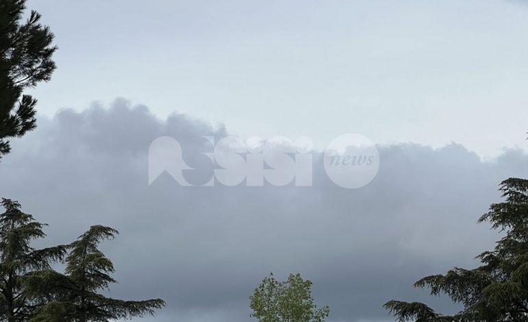 Speciale meteo Assisi ponte 25 aprile 2022: nuvoloso con pioggia altalenante, poi il caldo
