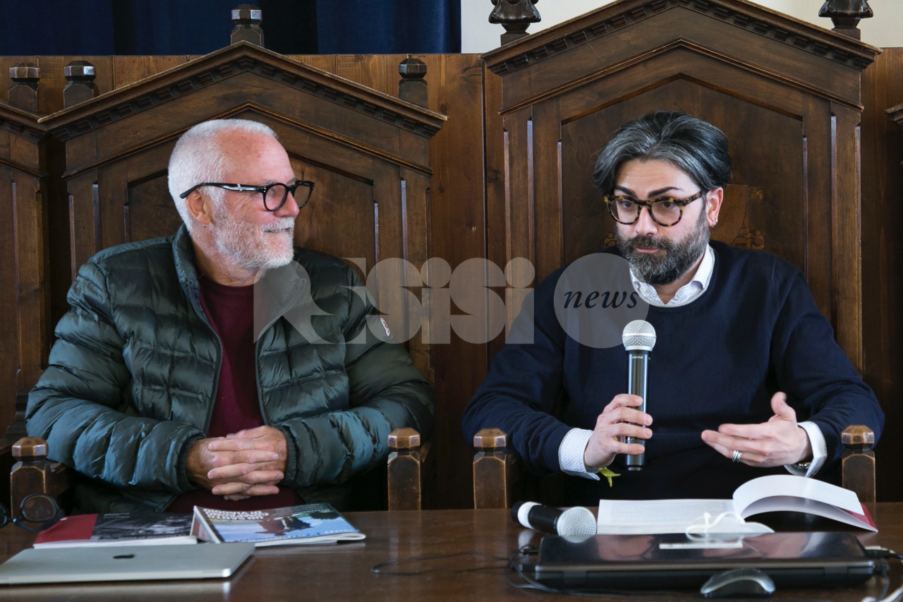 La passione di Assisi, presentato in Comune il libro di Elvio Lunghi e Andrea Cova (foto)