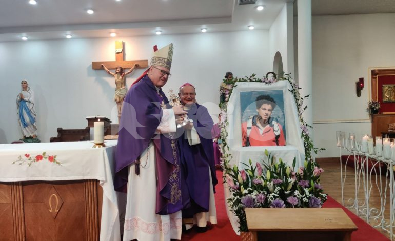 Beato Carlo Acutis, la reliquia consegnata al cardinale Dolan per il Risveglio Eucaristico (foto+video)