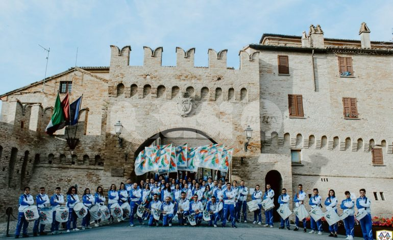 Sbandieratori e musici Lis in piazza ad Assisi per “Passioni e Radici”