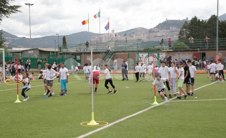 Giochi Sportivi per la chiusura dell’anno alla scuola primaria Giovanni XXIII (foto)
