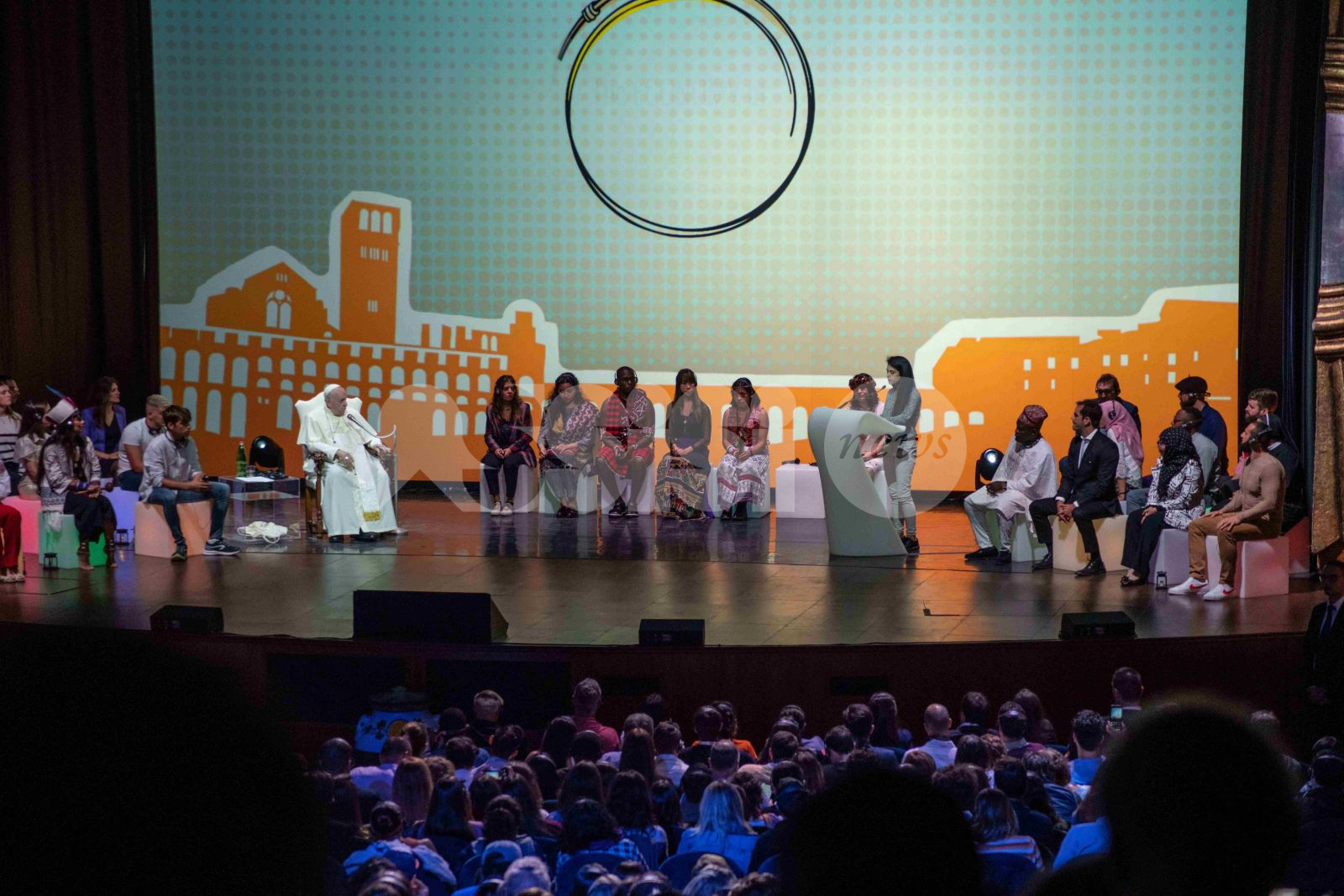 Un patto per cambiare l'economia: ad Assisi l'incontro tra Papa Francesco e mille giovani (foto+video)