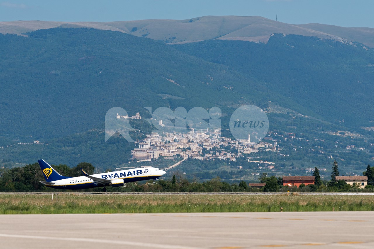 Voli dall'aeroporto di Perugia 2022-2023, Ryanair conferma la programmazione