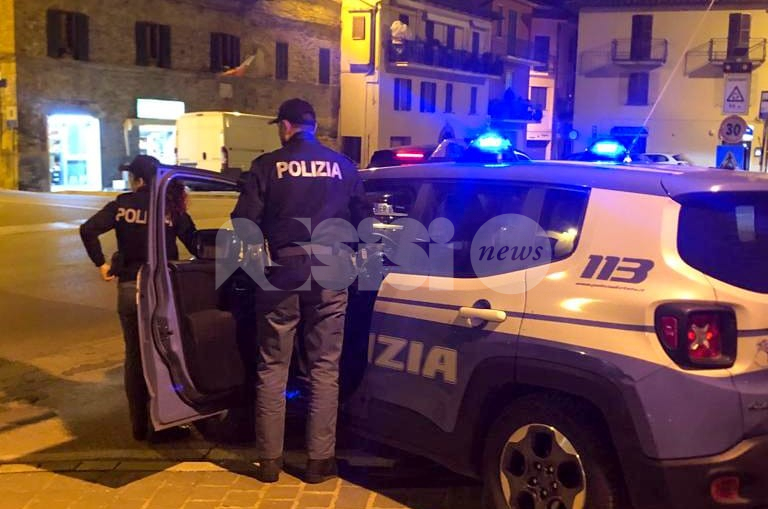Ruba da un negozio di Bastia Umbra, la polizia denuncia 27enne