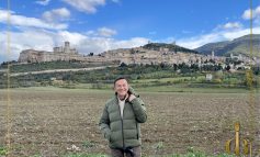 Dodi Battaglia in tour ad Assisi, l'omaggio su Facebook: "Vivido il ricordo dei meravigliosi paesaggi umbri"