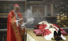 Benedetto XVI sarà sepolto con al dito l'anello di San Benedetto, ricordo del legame con il Santo di Norcia