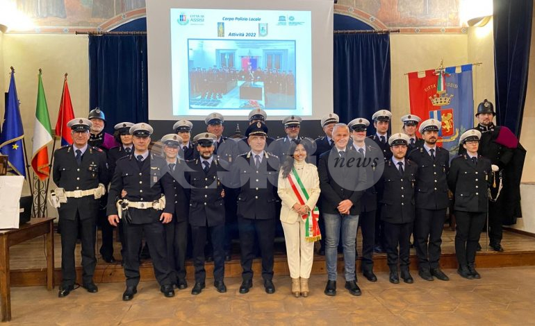 Polizia locale di Assisi in festa per il Patrono: il bilancio del 2022