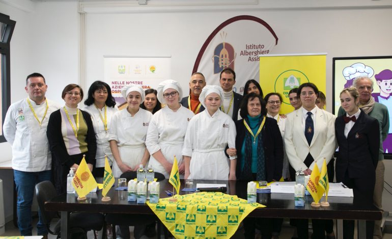 Istituto Alberghiero di Assisi, nascono le figure di “Cuoco contadino – student” e di “Esperto d’olio” (foto e video)