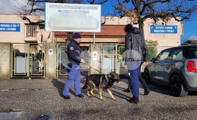 Scuole sicure: controlli della polizia al di fuori dei plessi di Assisi