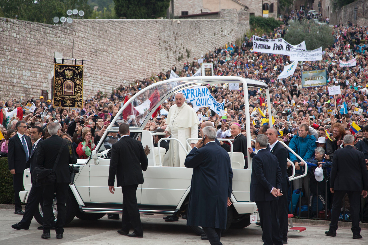 Papa Francesco festeggia 10 anni di Pontificato (foto)