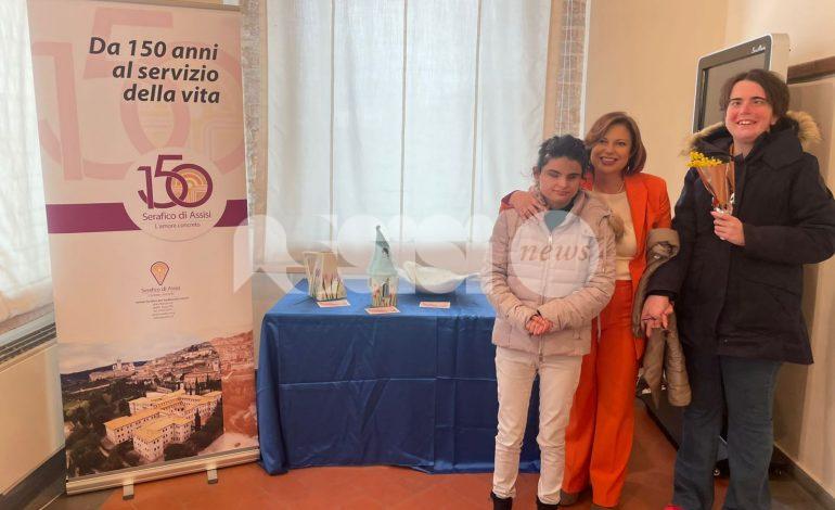Francesca Di Maolo premiata a “Pennellate Rosa” (foto)