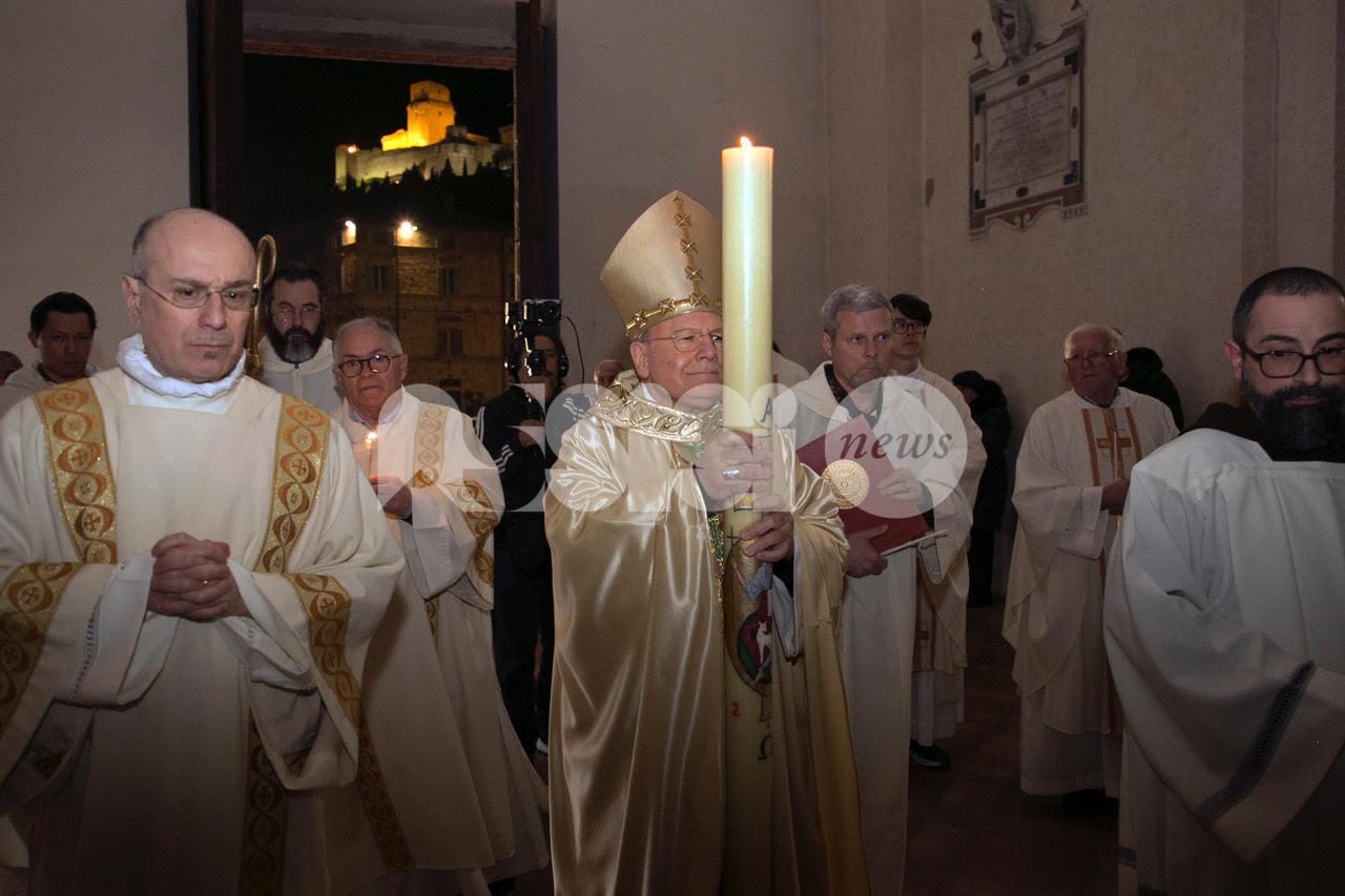 Mons. Sorrentino: "La Pasqua di risurrezione è speranza"