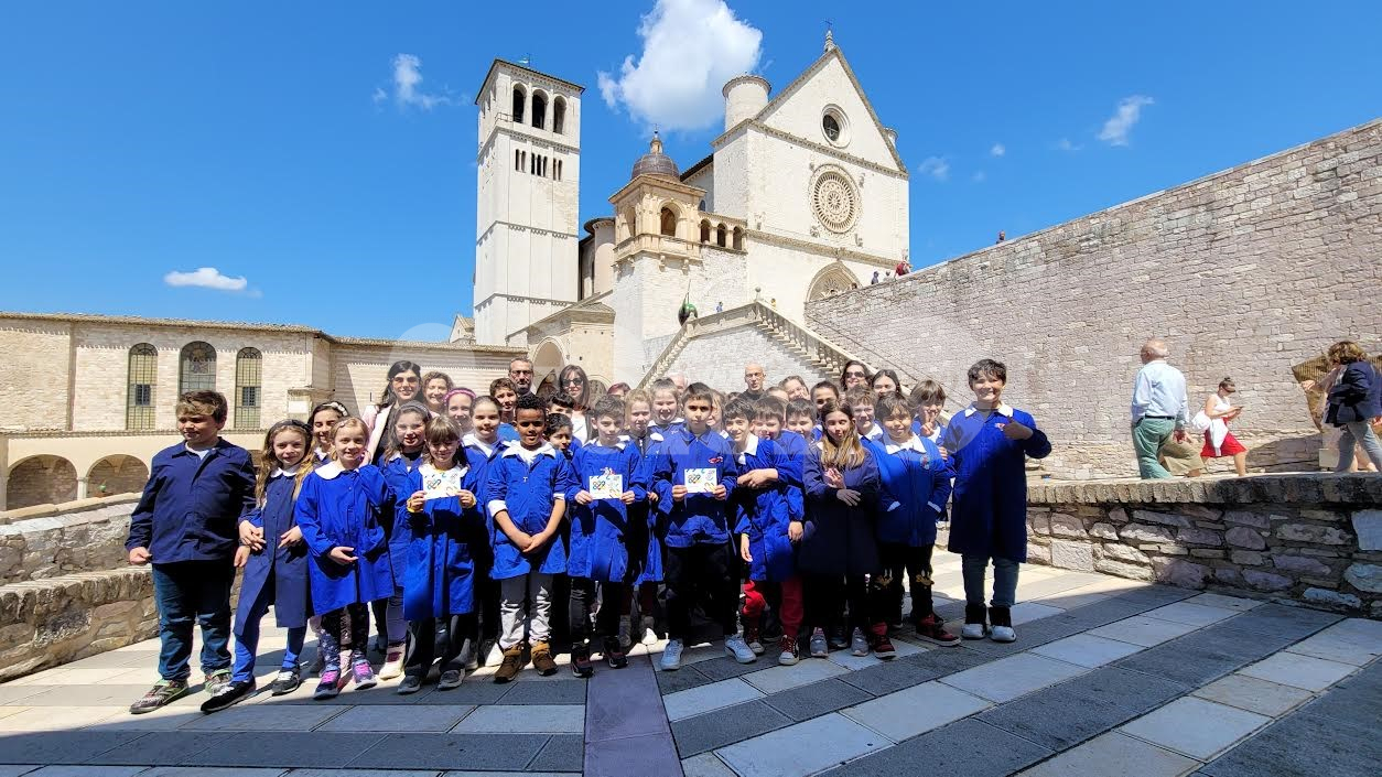 Presentato ad Assisi il francobollo celebrativo Europa 2023 dedicato alla pace (foto)
