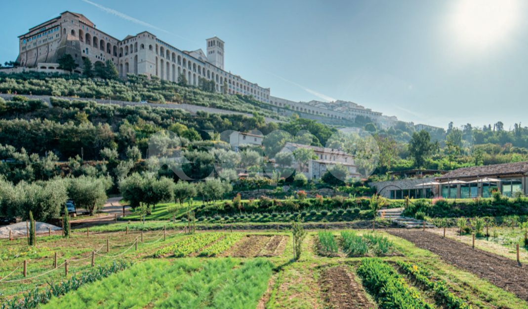 Borgo Antichi Orti Assisi, al via la stagione estiva: tanti eventi e buon cibo in una location unica
